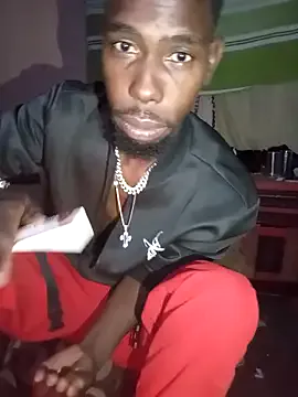 roouse – webcam model profile photo Image 15