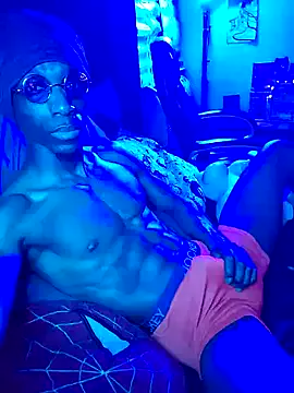 Awesomelusty – webcam model profile photo Image 2