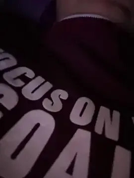 roouse – webcam model profile photo Image 5