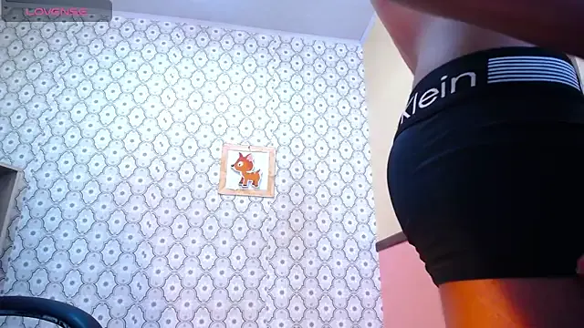 seraphine23 – webcam model profile photo Image 2