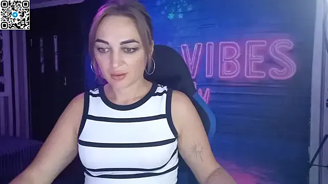 841_yayoi – webcam model profile photo Image 11