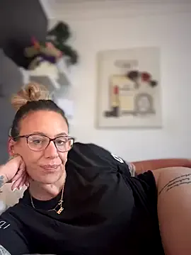 blondebitch2 Image 12