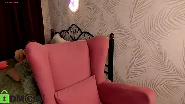 oypo – webcam model profile photo Image 14