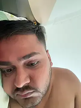 zui_lu – webcam model profile photo Image 2