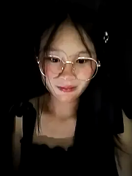 seraphine23 – webcam model profile photo Image 10