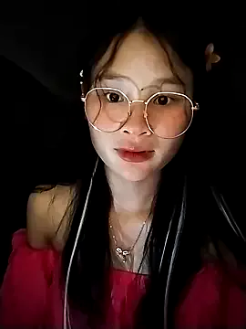 seraphine23 – webcam model profile photo Image 16