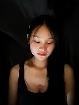 seraphine23 – webcam model profile photo Image 8