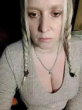 -momoo- – webcam model profile photo Image 13