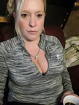-momoo- – webcam model profile photo Image 7