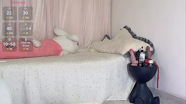 Missmilawild – webcam model profile photo Image 2