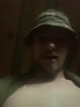 roouse – webcam model profile photo Image 6