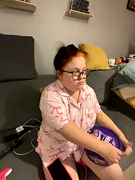 Mia--meow – webcam model profile photo Image 3