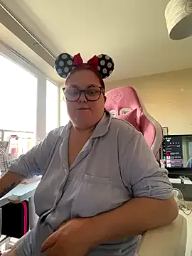 Mia--meow – webcam model profile photo Image 4