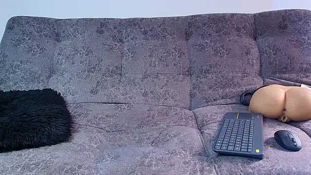  – webcam model profile photo Image 2