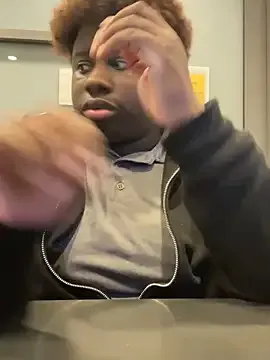 Megu_Melon – webcam model profile photo Image 12