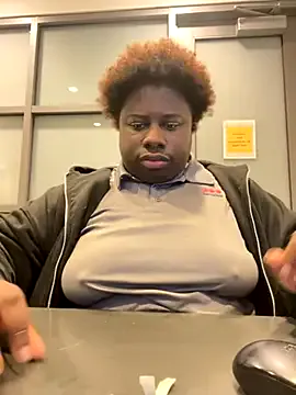 Megu_Melon – webcam model profile photo Image 13