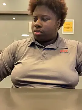 Megu_Melon – webcam model profile photo Image 4