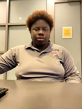 Megu_Melon – webcam model profile photo Image 5