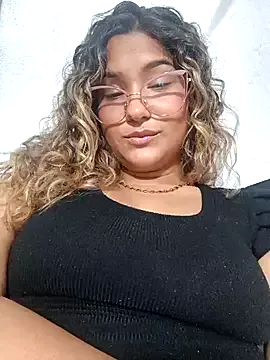 Mia--meow – webcam model profile photo Image 10
