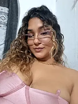 Mia--meow – webcam model profile photo Image 18