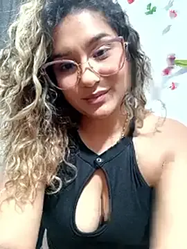 Mia--meow – webcam model profile photo Image 7
