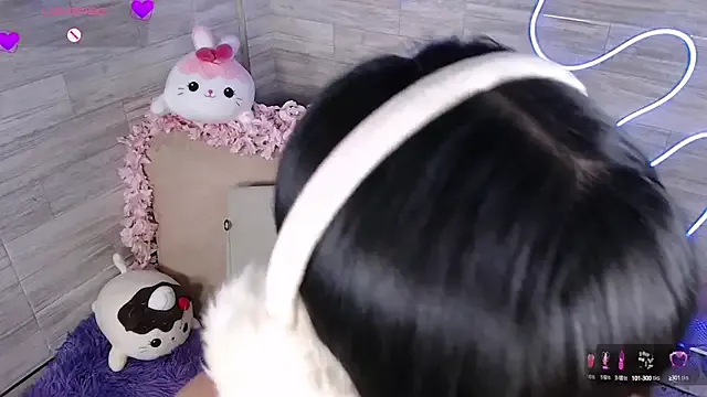 Nonchan_ – webcam model profile photo Image 12