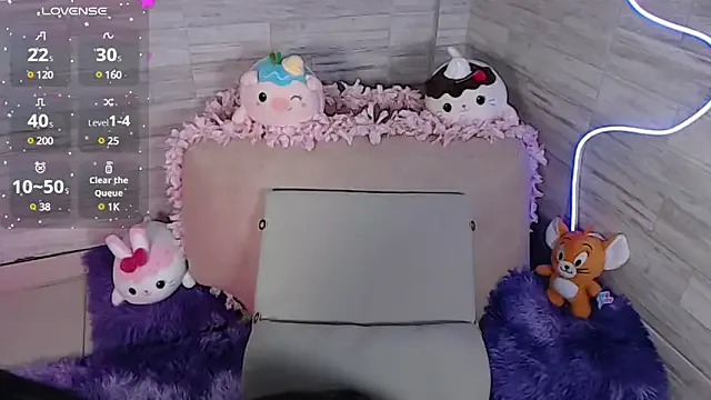 Nonchan_ – webcam model profile photo Image 5