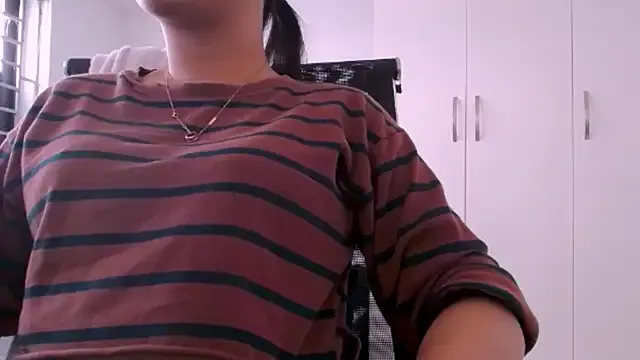 Mia--meow – webcam model profile photo Image 8