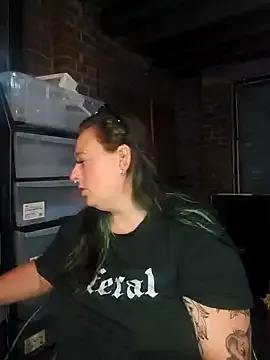 Mia--meow – webcam model profile photo Image 2