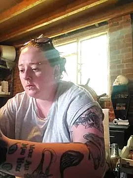 Mia--meow – webcam model profile photo Image 5