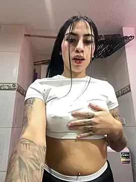 roouse – webcam model profile photo Image 11