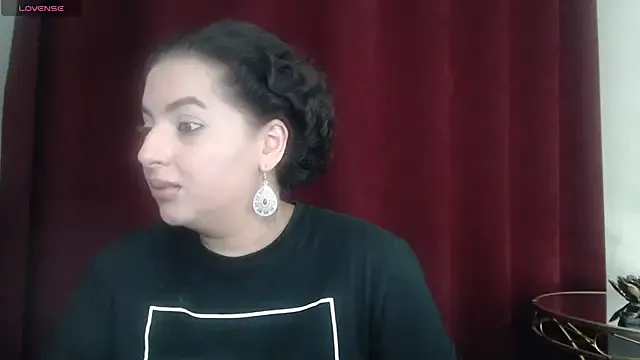 Nonchan_ – webcam model profile photo Image 15