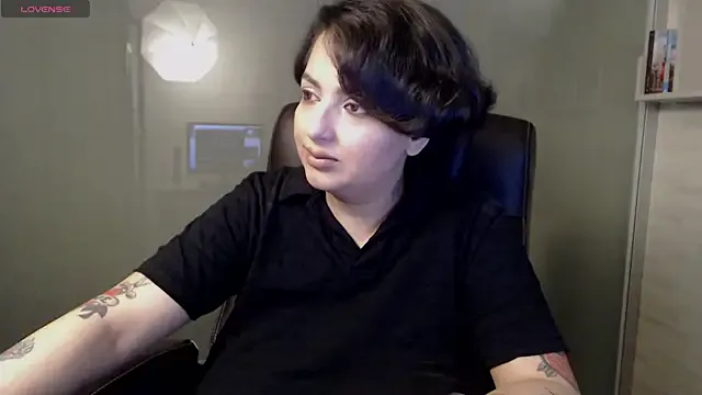 Nonchan_ – webcam model profile photo Image 4