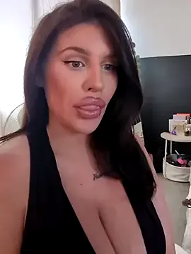 Bustyjessicalouu Image 15
