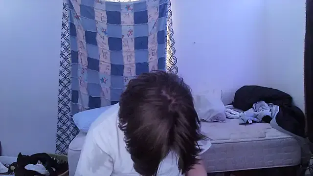  – webcam model profile photo Image 18