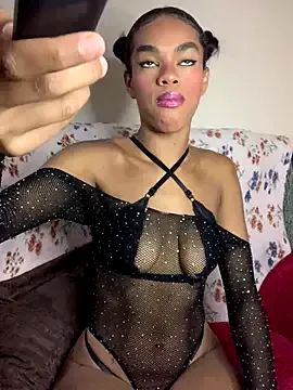 Tella_dream – webcam model profile photo Image 11