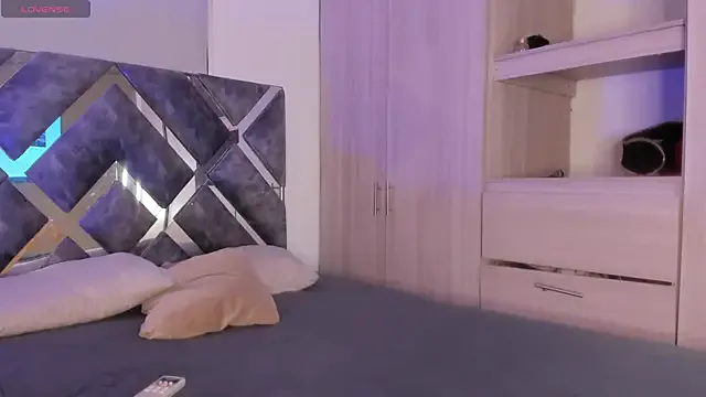 HotBella- – webcam model profile photo Image 5