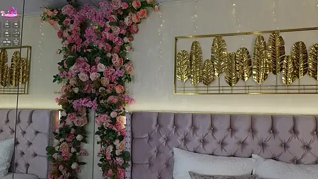 roouse – webcam model profile photo Image 18