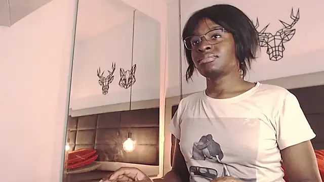 Mia032 – webcam model profile photo Image 11