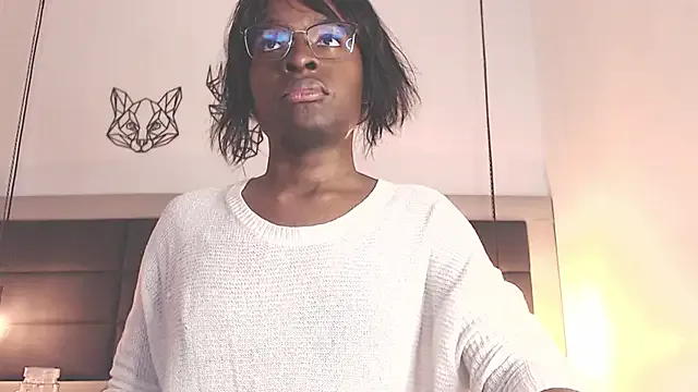 Mia032 – webcam model profile photo Image 12