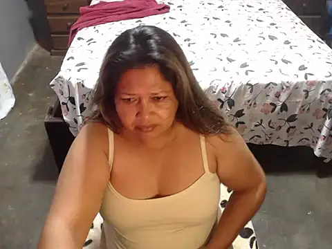 hina_porn – webcam model profile photo Image 17