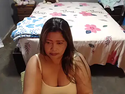 hina_porn – webcam model profile photo Image 5