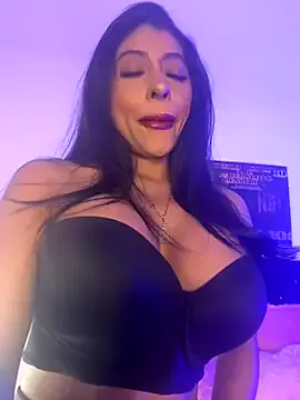 LetsFunKARINA – webcam model profile photo Image 16