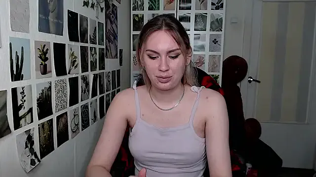 Yui-Ch – webcam model profile photo Image 14