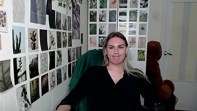 Yui-Ch – webcam model profile photo Image 17