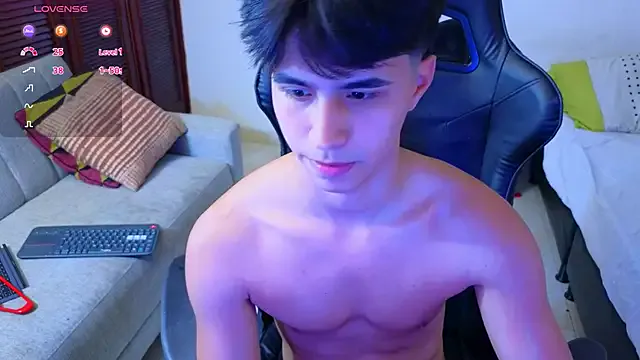 Nonchan_ – webcam model profile photo Image 10