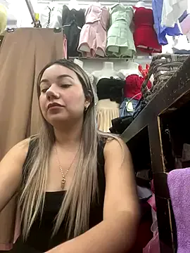  – webcam model profile photo Image 11