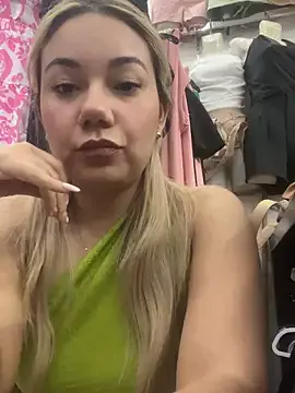 – webcam model profile photo Image 19