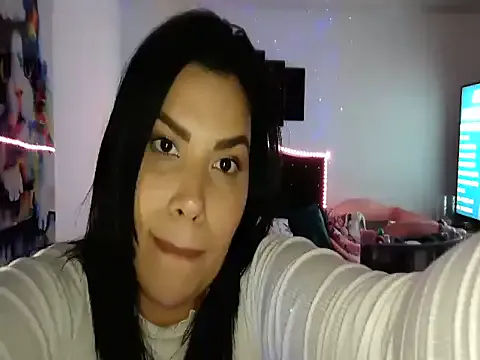 NANA_7 – webcam model profile photo Image 14