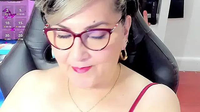 Nonchan_ – webcam model profile photo Image 3